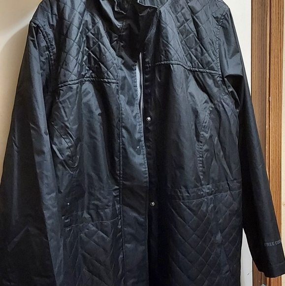 Women's Jacket - Picture 2 of 3